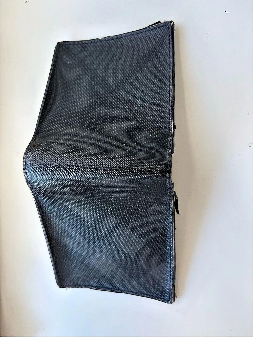 Men Burberry Wallet - Picture 2 of 3